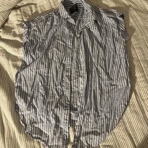 Abercrombie & Fitch Women’s Blue & White Striped Button Down Size XS